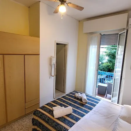 Lauretta Hotel