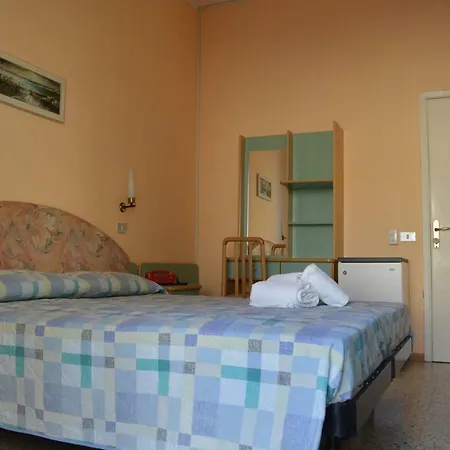 Lauretta 3*