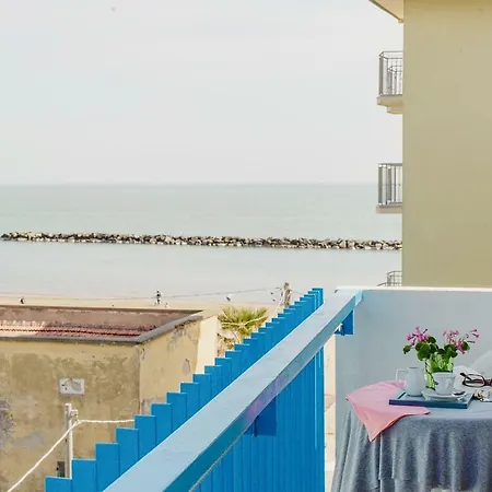 Lauretta Hotel
