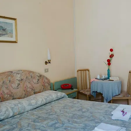 Lauretta Hotel