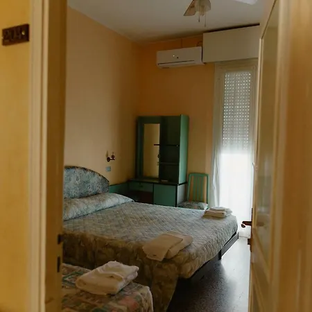 Lauretta Hotel 3*